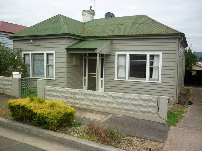 9 Charles Street, Scottsdale TAS 7260