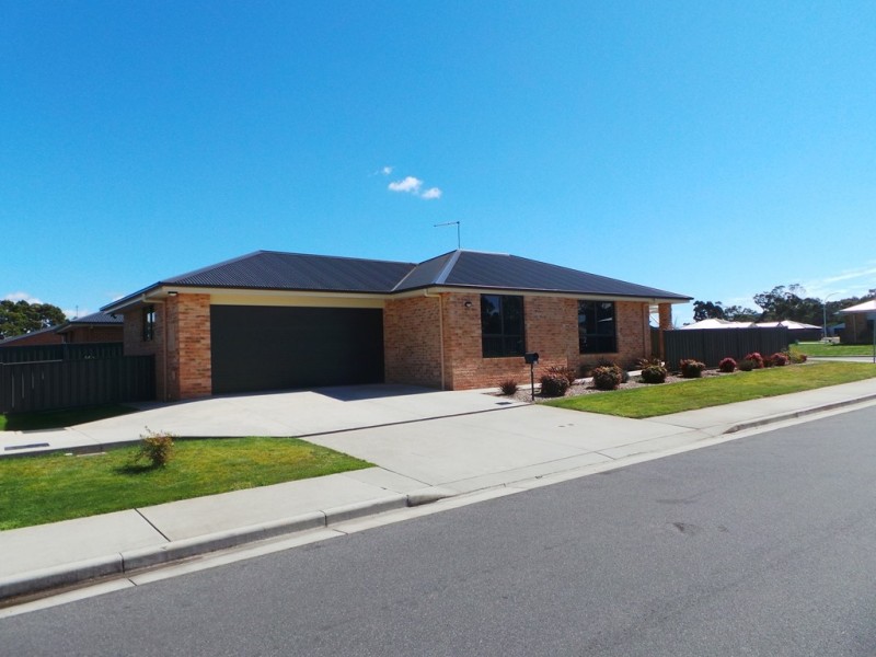 2/202 Last Street, Latrobe TAS 7307