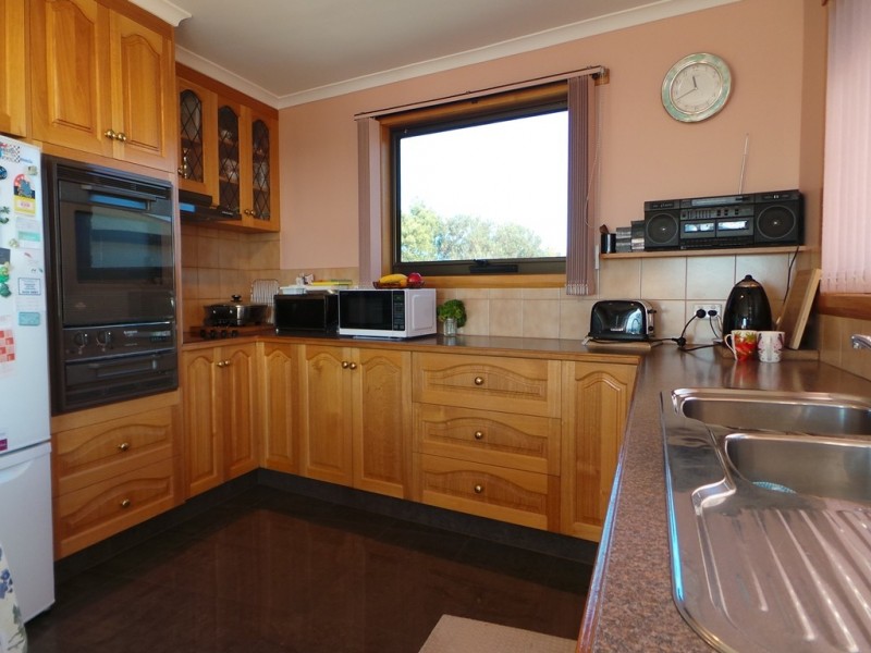 31 Hawley Esplanade, Hawley Beach TAS 7307