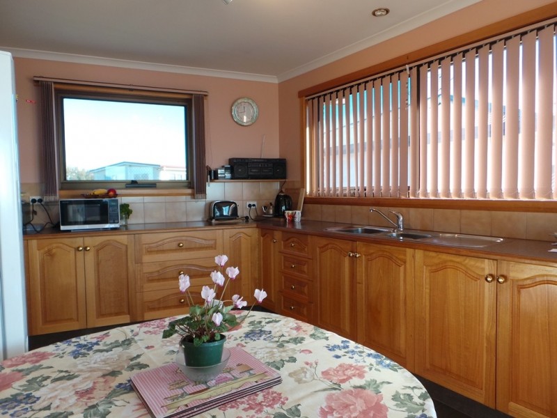 31 Hawley Esplanade, Hawley Beach TAS 7307