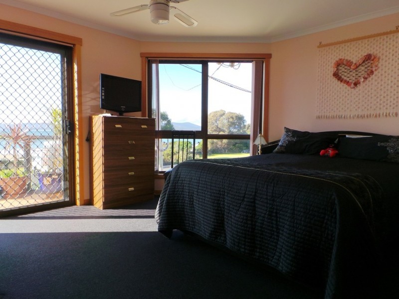 31 Hawley Esplanade, Hawley Beach TAS 7307