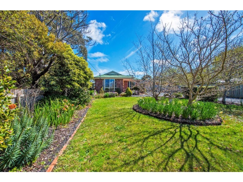 8 Alexander Street, Shearwater TAS 7307