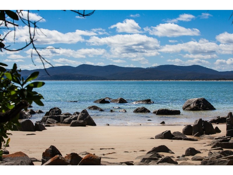 67 Hawley Esplanade, Hawley Beach TAS 7307