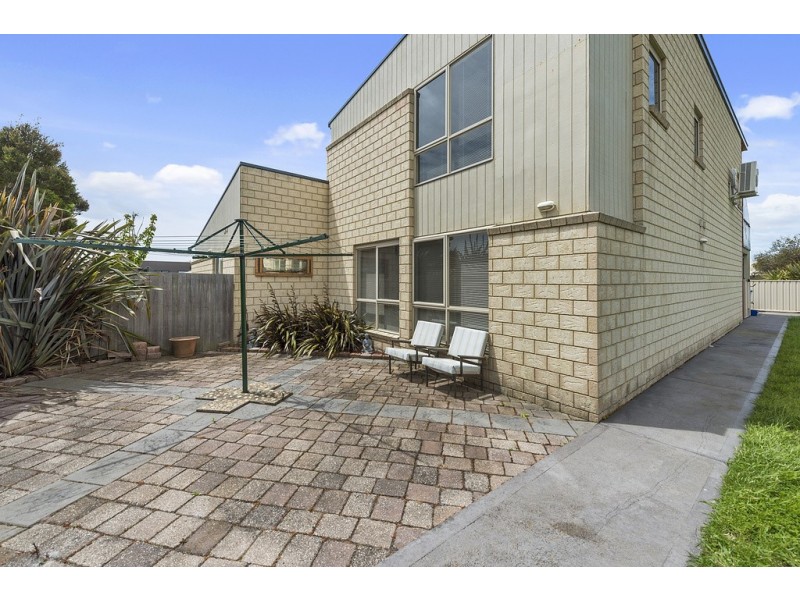 1/26 Chardonnay Drive, Hawley Beach TAS 7307