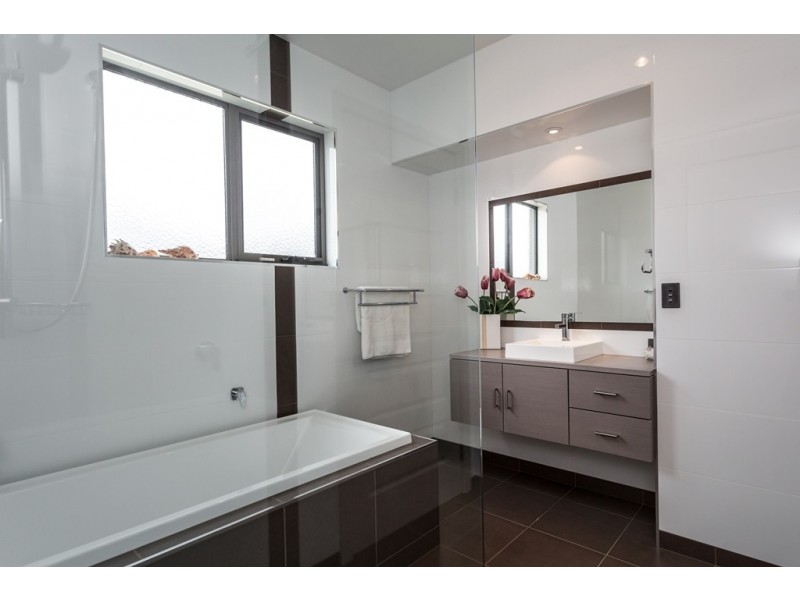 6 Links Court, Shearwater TAS 7307