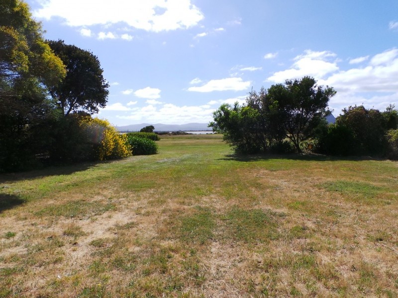 33 Bluewater Crescent, Shearwater TAS 7307