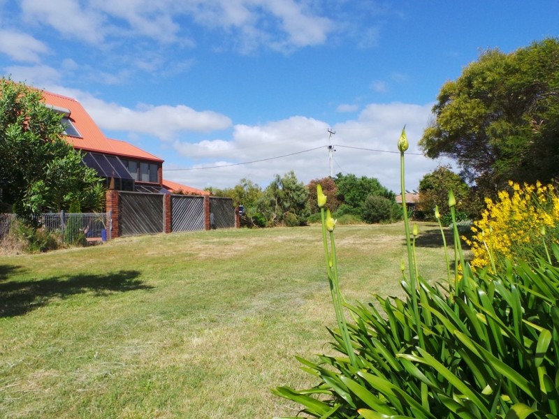 33 Bluewater Crescent, Shearwater TAS 7307
