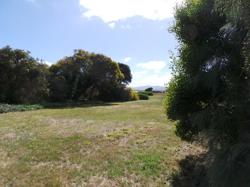 33 Bluewater Crescent, Shearwater TAS 7307