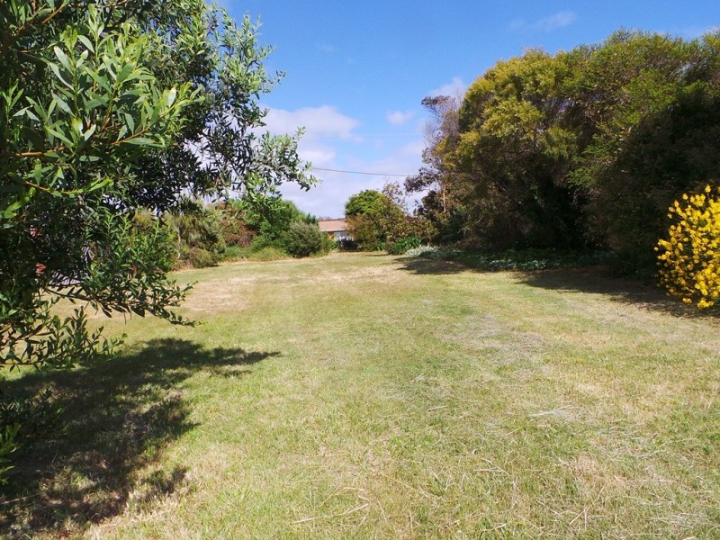 33 Bluewater Crescent, Shearwater TAS 7307