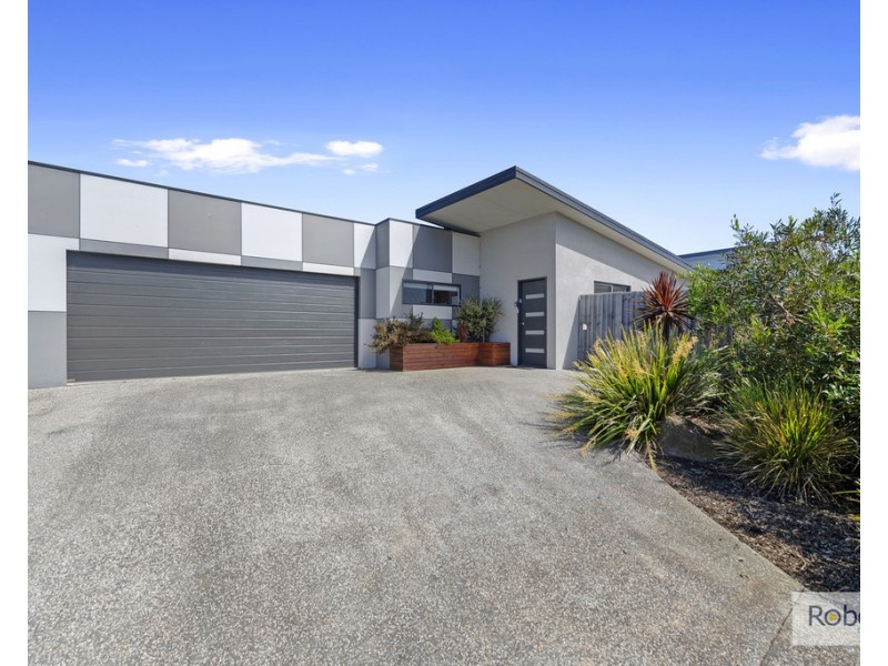 2/2 Tranquil Place, Shearwater TAS 7307
