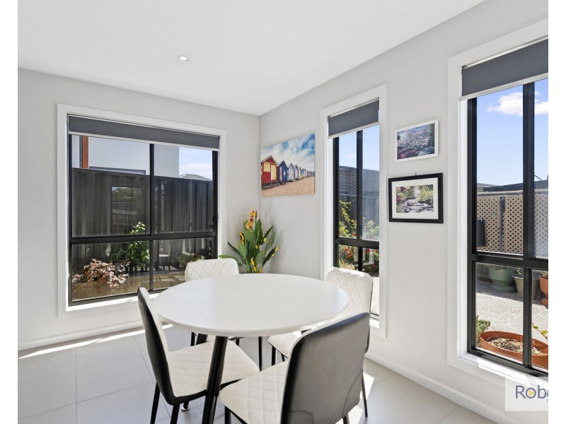 2/2 Tranquil Place, Shearwater TAS 7307