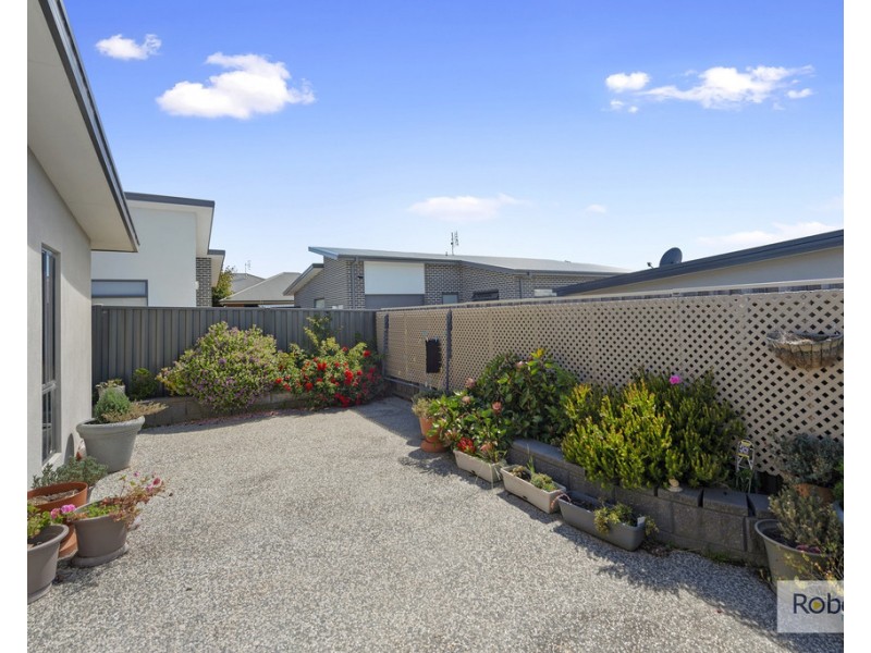 2/2 Tranquil Place, Shearwater TAS 7307
