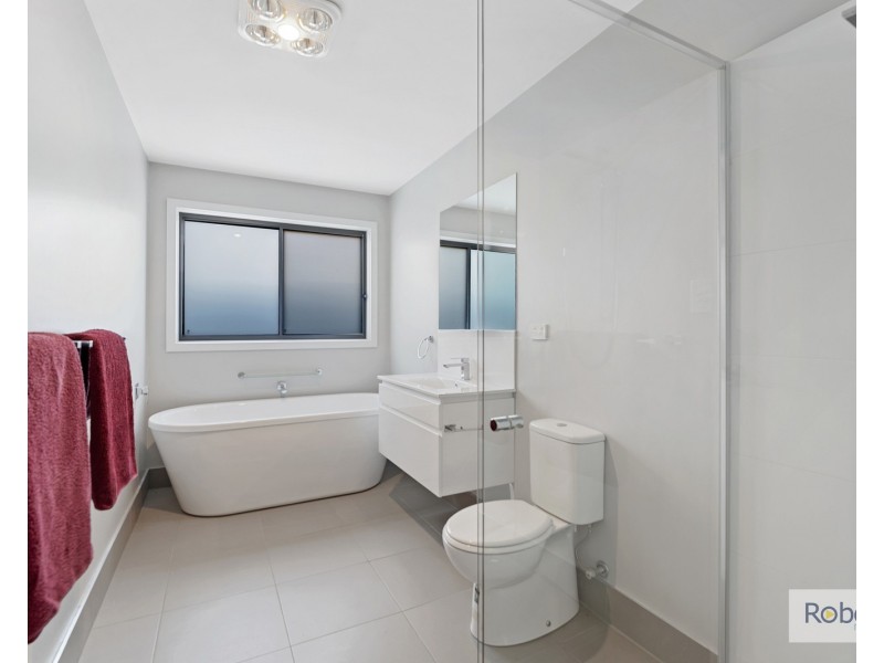 2/2 Tranquil Place, Shearwater TAS 7307