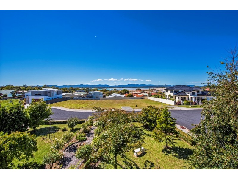 2 Shore Court, Shearwater TAS 7307