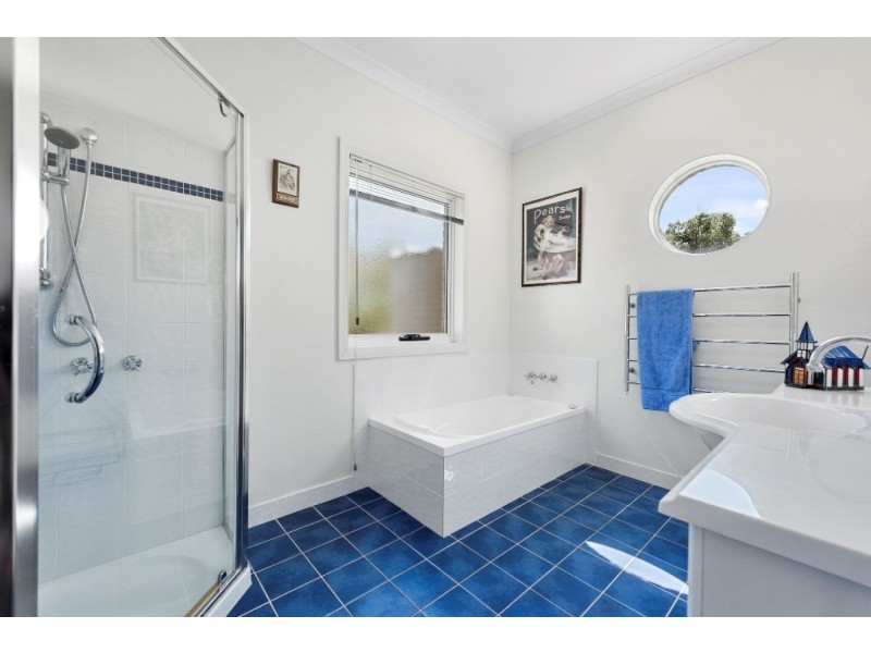 2 Shore Court, Shearwater TAS 7307