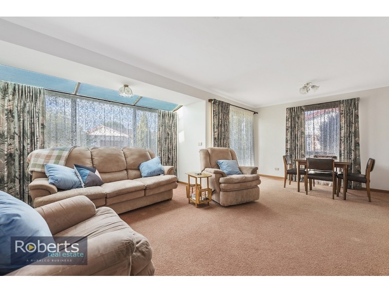 17/1 Seahaven Crescent, Shearwater TAS 7307