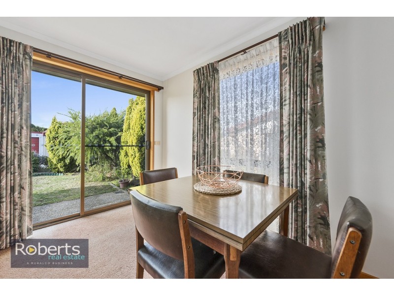 17/1 Seahaven Crescent, Shearwater TAS 7307