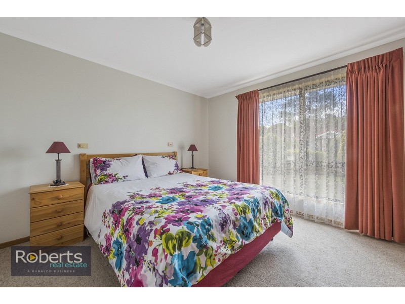 17/1 Seahaven Crescent, Shearwater TAS 7307