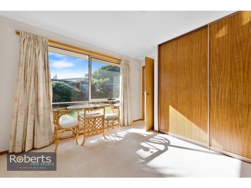 8/1 Seahaven Crescent, Shearwater TAS 7307
