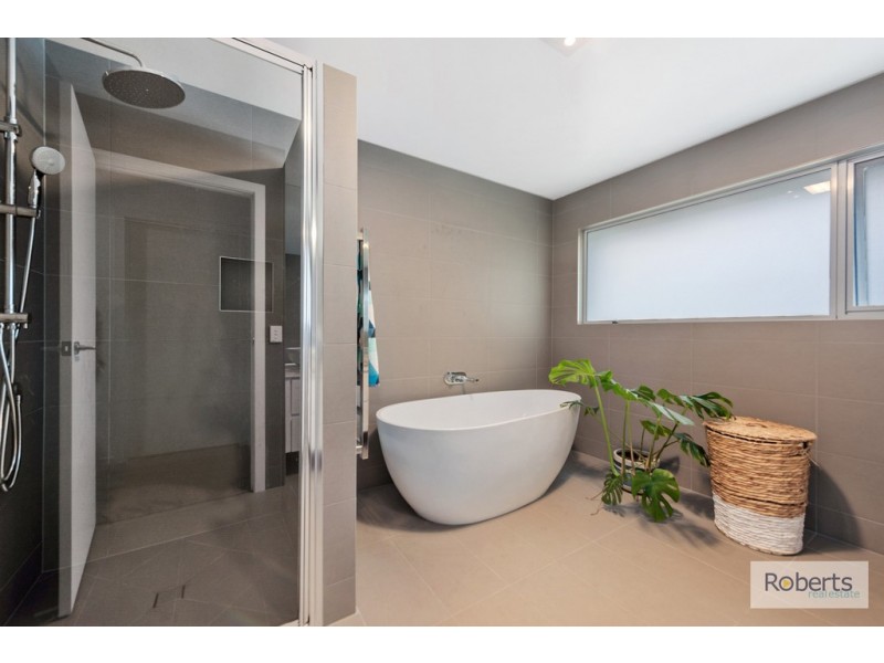 15 Moorings Drive, Squeaking Point TAS 7307