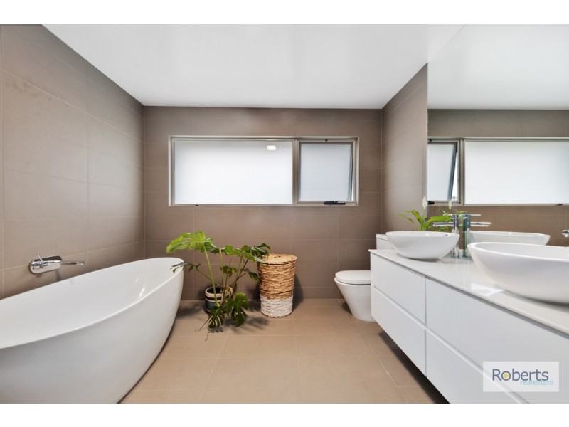 15 Moorings Drive, Squeaking Point TAS 7307