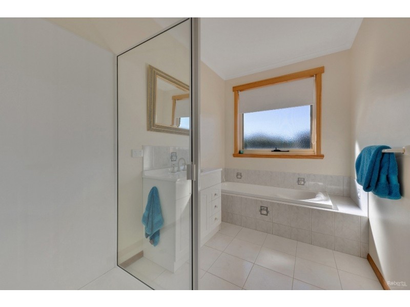 21 Club Drive, Shearwater TAS 7307