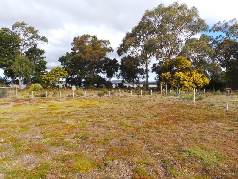 142 Charles Street, Squeaking Point TAS 7307