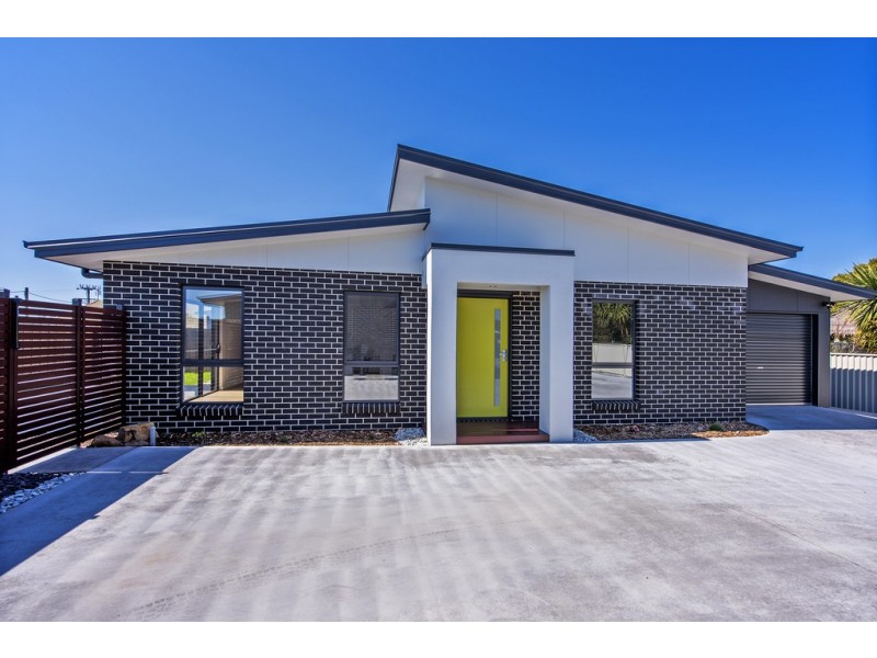 2/11 Fairway Crescent, Shearwater TAS 7307