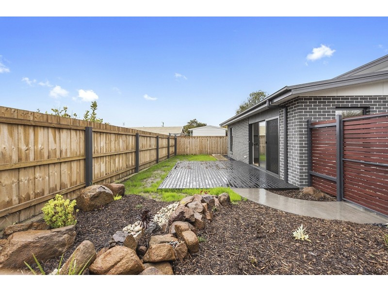 2/11 Fairway Crescent, Shearwater TAS 7307