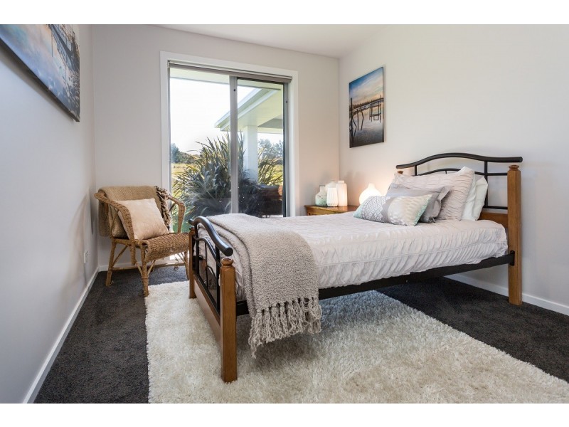 8 Cabernet Court, Hawley Beach TAS 7307