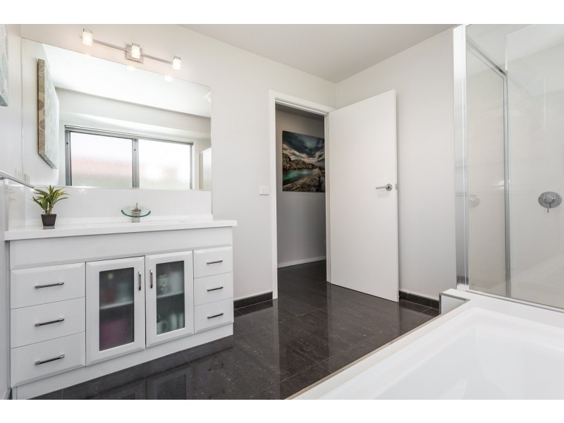 8 Cabernet Court, Hawley Beach TAS 7307