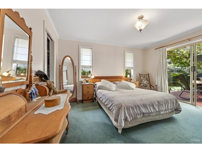18 Bluewater Crescent, Shearwater TAS 7307