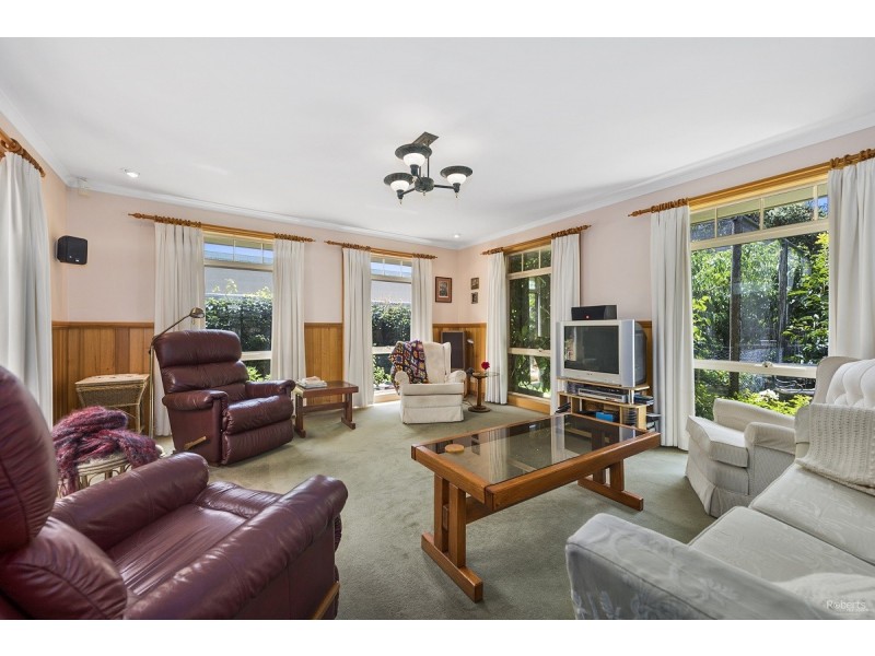 18 Bluewater Crescent, Shearwater TAS 7307