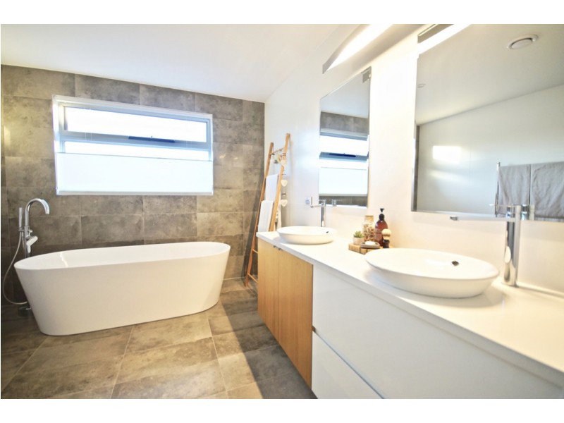9 Links Court, Shearwater TAS 7307