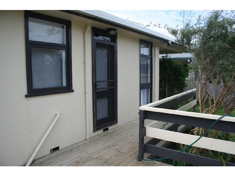 2/18 Dumbleton Street, Hawley Beach TAS 7307