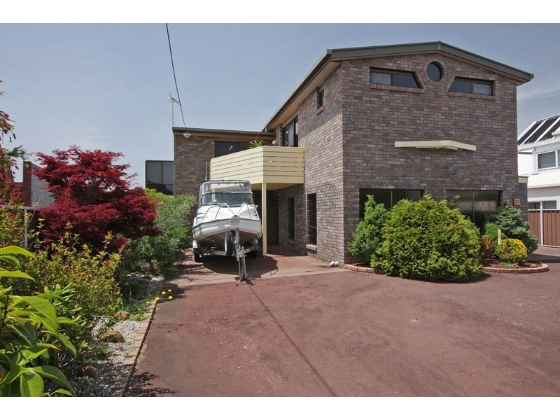 21 Bluewater Crescent, Shearwater TAS 7307