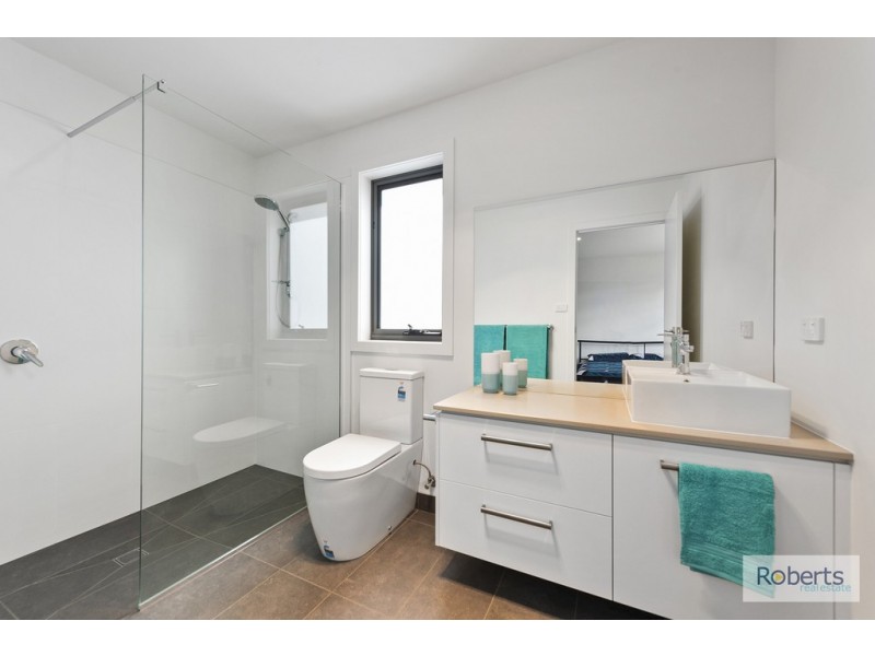 3 / 1a Sunrise Court, Shearwater TAS 7307