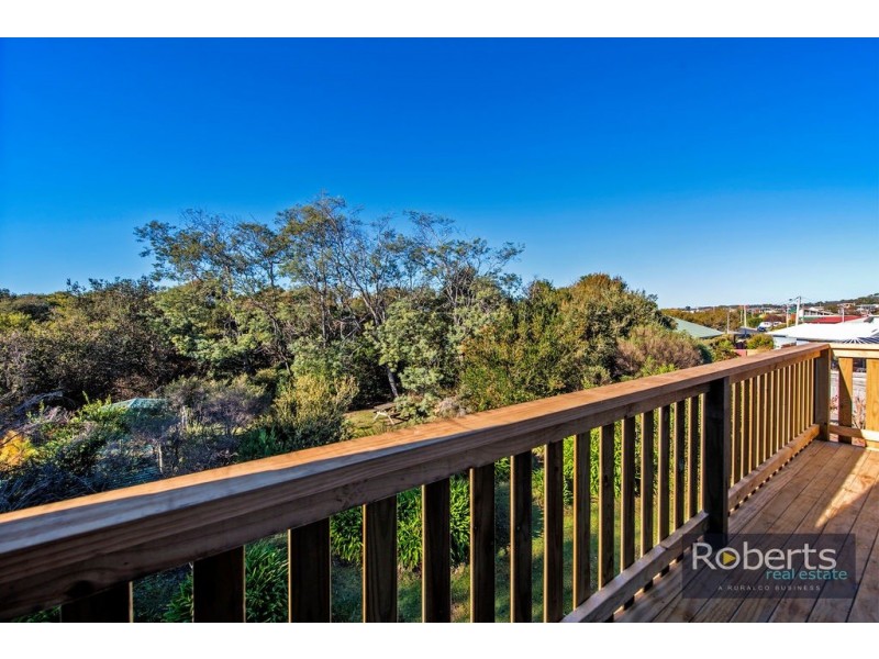 2/11 Hawley Place, Hawley Beach TAS 7307