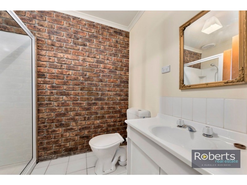 2/11 Hawley Place, Hawley Beach TAS 7307