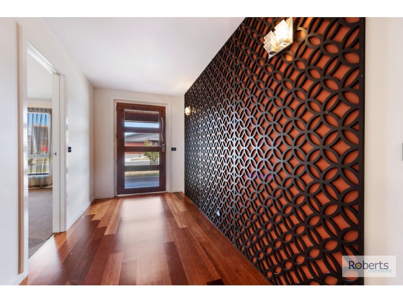 4 Banksia Rise, Shearwater TAS 7307