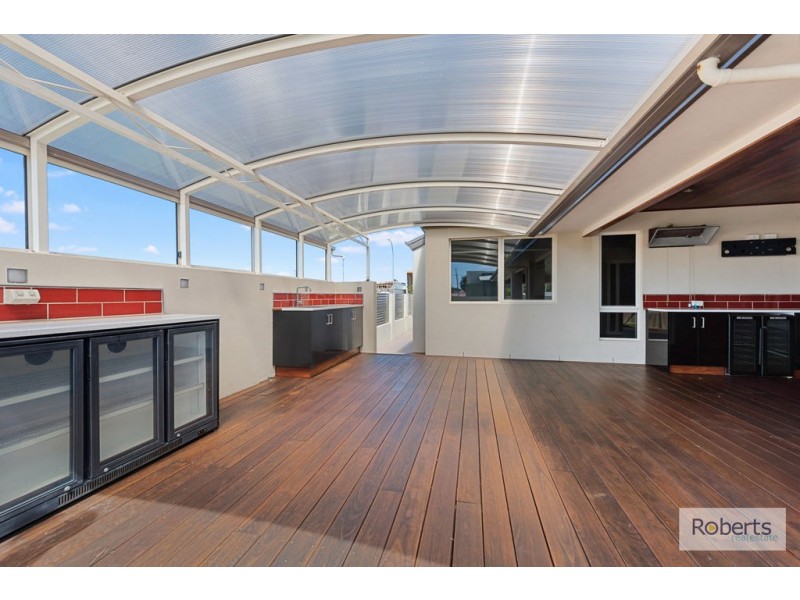 4 Banksia Rise, Shearwater TAS 7307
