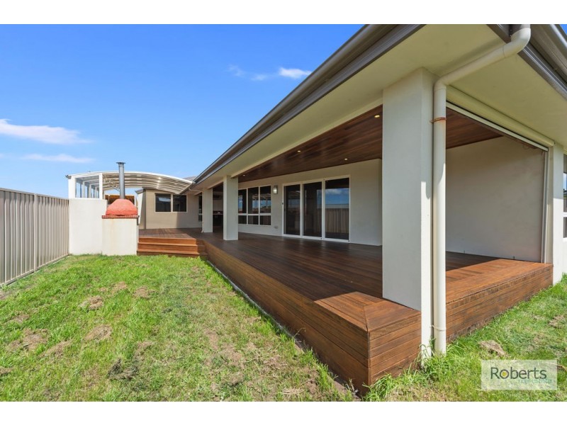 4 Banksia Rise, Shearwater TAS 7307