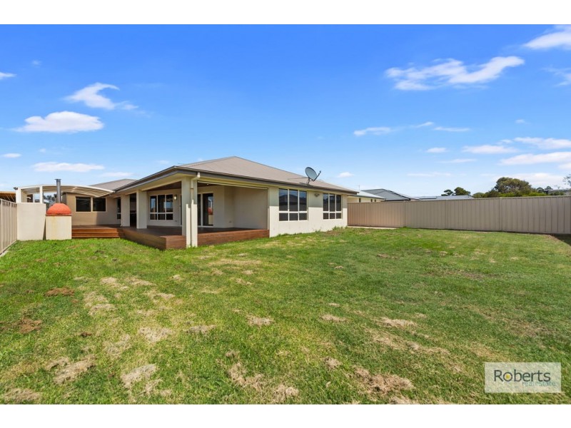 4 Banksia Rise, Shearwater TAS 7307