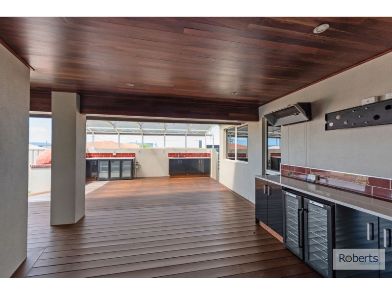 4 Banksia Rise, Shearwater TAS 7307