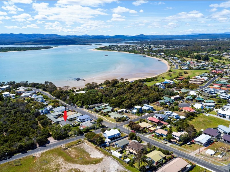 2/18 Dumbleton Street, Hawley Beach TAS 7307