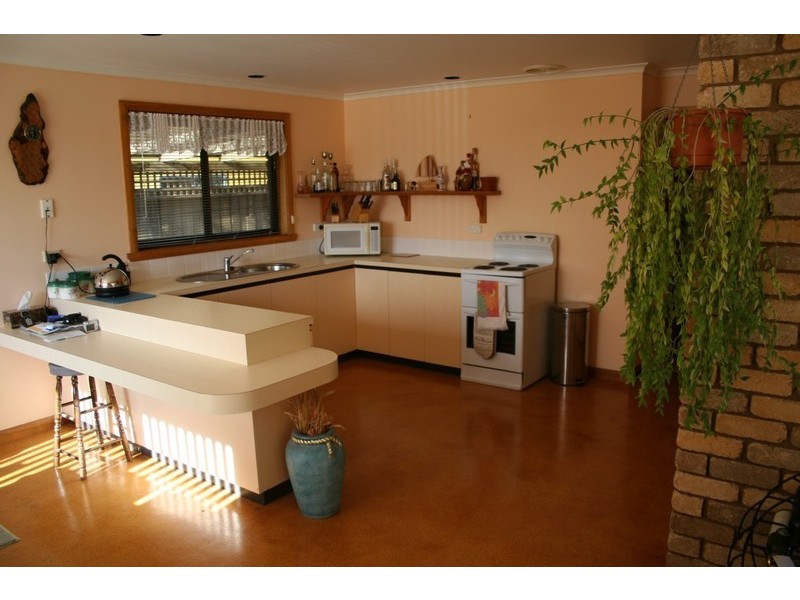 16 Seabreeze Avenue, Shearwater TAS 7307