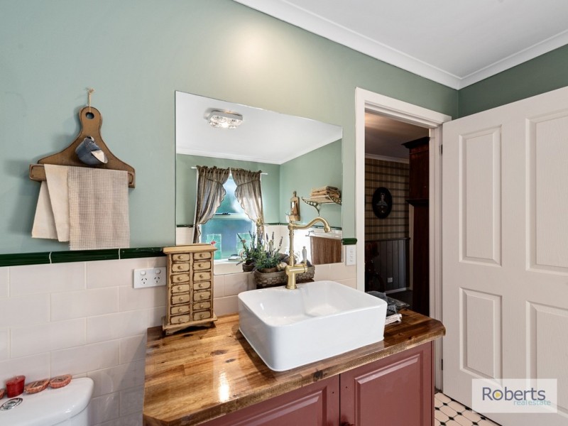 5 Tranquil Place, Shearwater TAS 7307