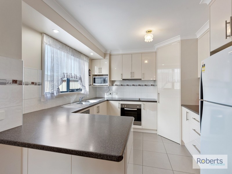 2/14 Earl Grove, Latrobe TAS 7307