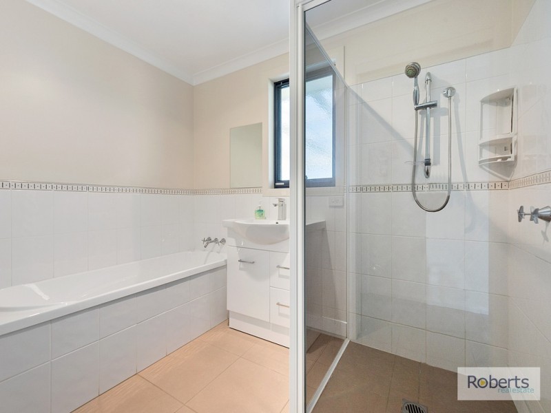 2/14 Earl Grove, Latrobe TAS 7307