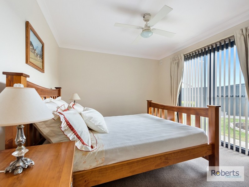 2/14 Earl Grove, Latrobe TAS 7307